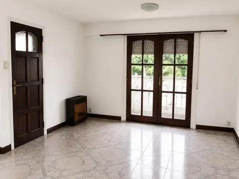 OPORTUNIDAD | PH C/BALCON Y TERRAZA - 1° PISO POR ESCALERA