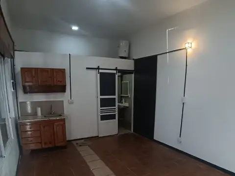 Depto Tipo Casa en Alquiler de Monoambiente