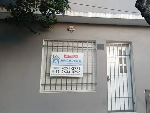 Joaquín V. González 1500, Piso pb