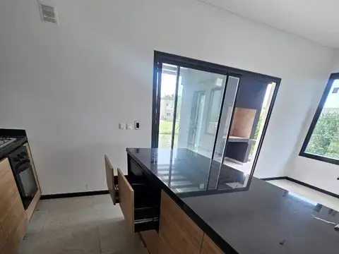Casa en Alquiler A Estrenar