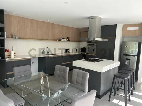 Casa en Venta en City Bell, USD 315.000