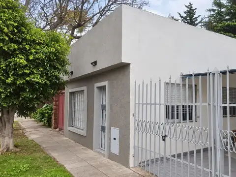 Departamento 2 amb. frente con cochera
