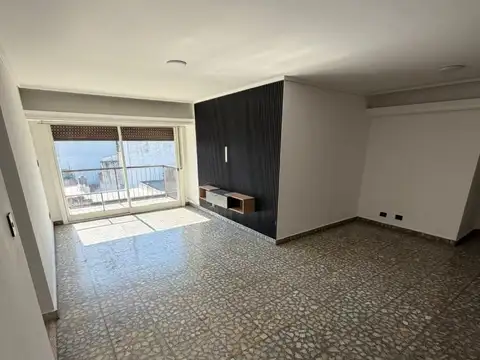 Depto 4 amb mas dependencia cocina comedor diario balcon