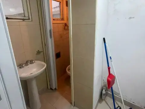 Sarmiento 2200, Piso 1