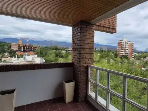 ALQUILER DE SEMIPISO EN CALLE EMILIO CIVIT CIUDAD DE MENDOZA