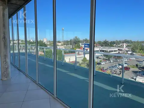 Oficina en Venta con 5 cocheras