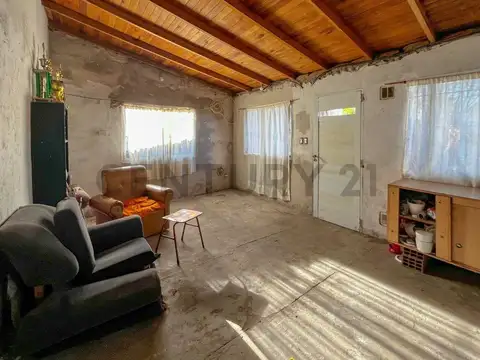 Casa 4 ambientes con 1 baño