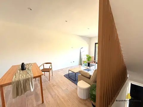 Depto Tipo Casa en Venta con 1 cocheras