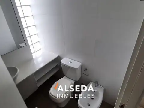 Departamento en Alquiler con 1 cochera