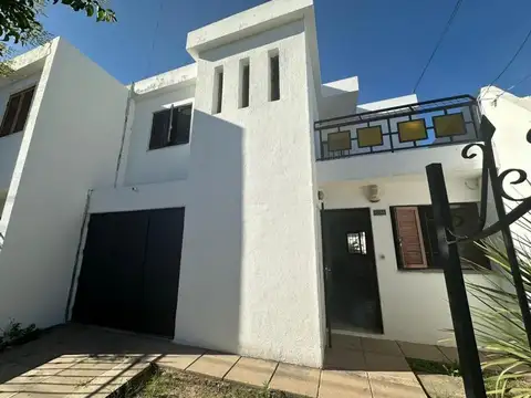 CASA EN VENTA 3 DORMITORIOS Bº PARQUE ATLANTICA APTA CREDITO