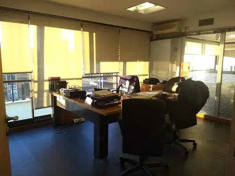 Oficina en Venta con 13 cocheras