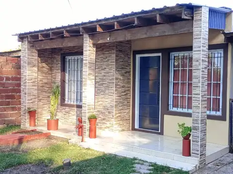 CASA - CALLE POSADAS - DERQUI - PARTIDO DE PILAR -