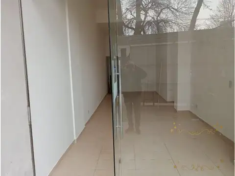 Local en Alquiler en Arroyito, $ 400.000