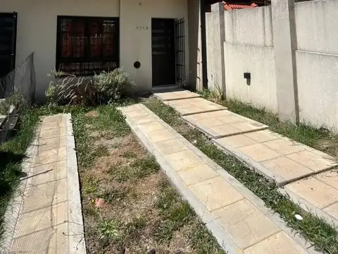 Depto Tipo Casa en Venta en San Antonio de Padua, USD 90.000