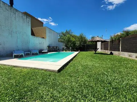 Casa 3 ambientes con 2 baños