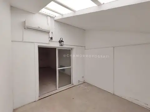 Casa en Alquiler con 1 cochera