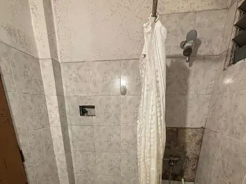 Casa en Venta en Isidro Casanova, USD 90.000