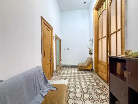 Casa 6 ambientes con 2 baños