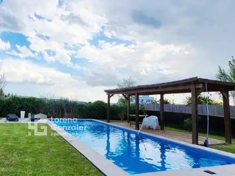 CASA 4 AMBIENTES EN VENTA, BARRIO SAN SEBASTIAN, ÁREA 10