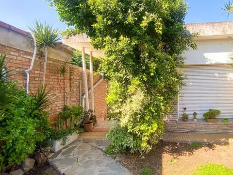 CASA EN VENTA  CON FONDO. FINANCIACION DIRECTA