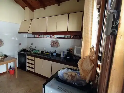 Casa 5 ambientes con 3 baños