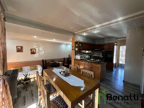 Depto Tipo Casa en Venta de 4 ambientes