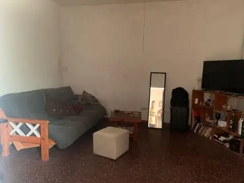 Depto Tipo Casa 3 ambientes con 2 baños