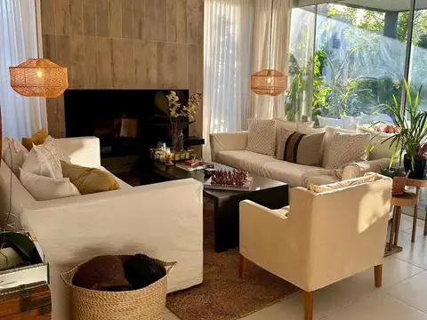 Casa en Alquiler de 3 dormitorios