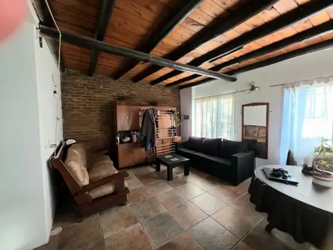 VENTA CASA PILAR 5AMB CON AMPLIO TERRENO