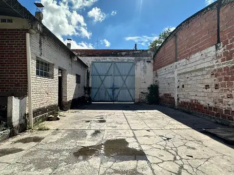 LOCAL COMERCIAL VENTA AV.CHILE 900 M2 DOBLE ACCESO