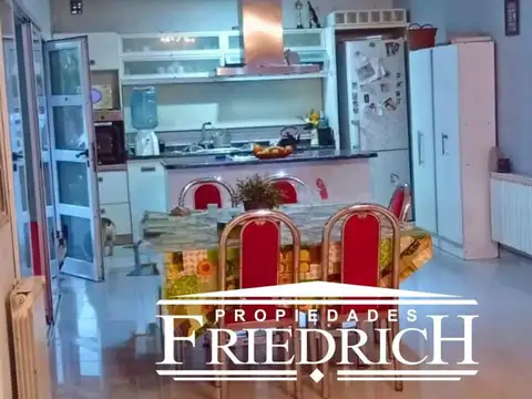 Casa en Venta con 1 cochera