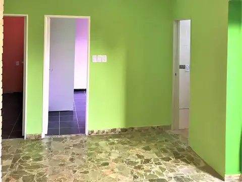 Depto Tipo Casa en Venta en Ramos Mejia Sur, USD 135.000