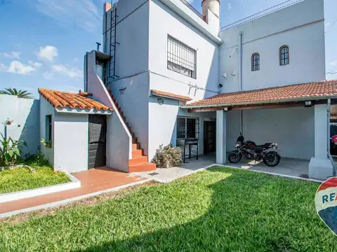 CASA 4 AMBIENTES VENTA BALLESTER QUINCHO PERMUTA