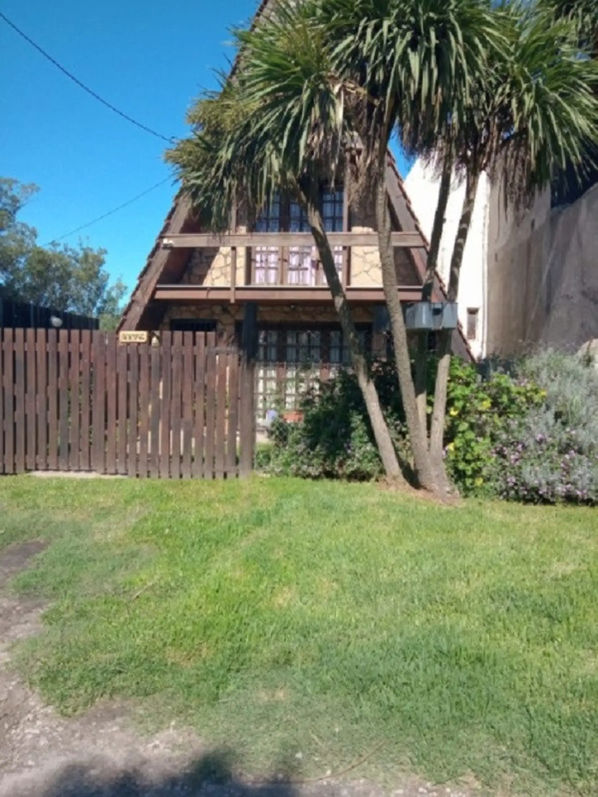 VENTA CHALET C/QUINCHO 5 AMBIENTES