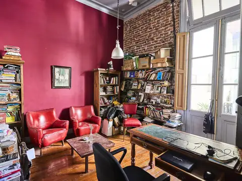 Venta PH 2 amb a refaccionar en Balvanera. Apto Crédito