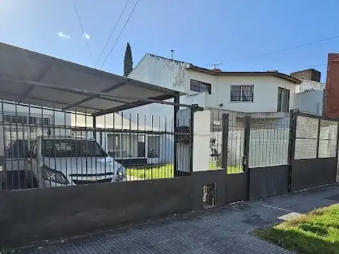 Casa para actualizar Castelar Norte