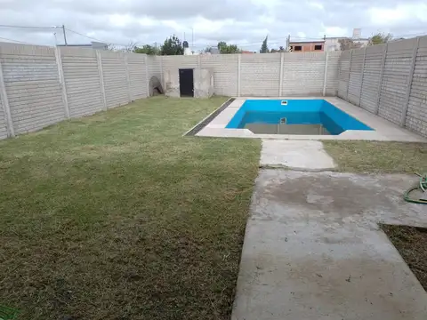 Casa 2 ambientes con 11 baños