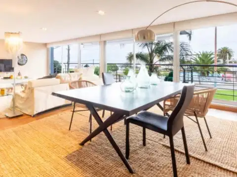 Departamento en venta - 3 Dormitorios 5 Baños - Cochera - 230Mts2 - Montevideo