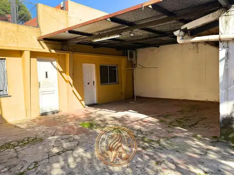 Venta Casa en Ezpeleta Ideal dos familias, vivienda y emprendimiento Oportunidad