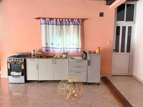 Casa 4 ambientes con 1 baño