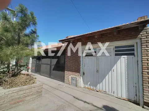 VENTA CASA 3 DORMITORIOS CALLE ALDERETE DE NEUQUEN