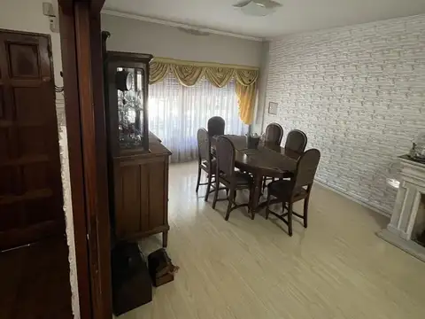 Casa en Venta en Ramos Mejia, USD 240.000