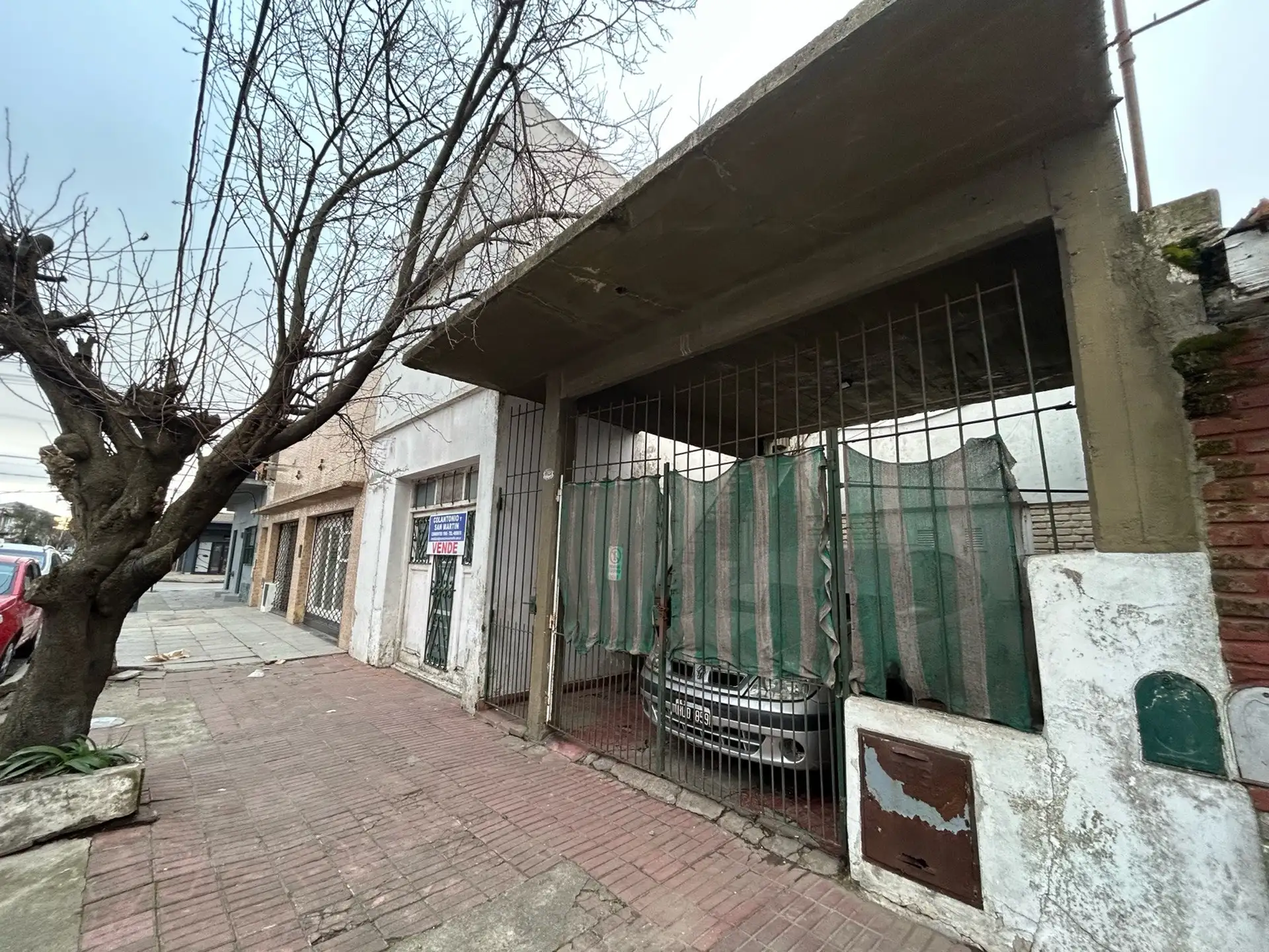 Casa 3 ambientes con departamento