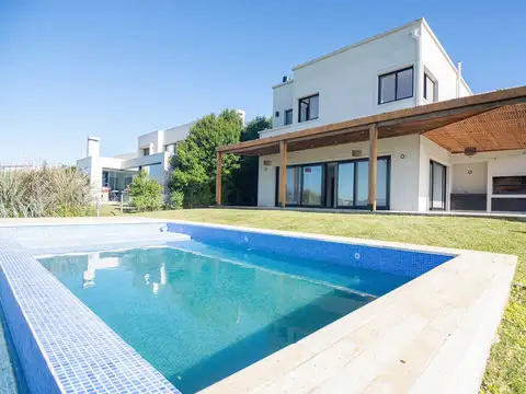 ALQUILER CASA en PUERTOS CEIBOS vista a Laguna