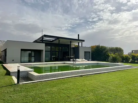 Avenida Plottier 1000