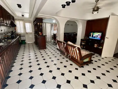 Casa 4 ambientes con 3 baños