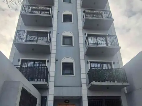 Cochera en Venta en Santos Lugares, Partido de Tres de Febrero