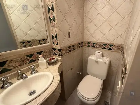 Depto Tipo Casa en Venta de 4 dormitorios