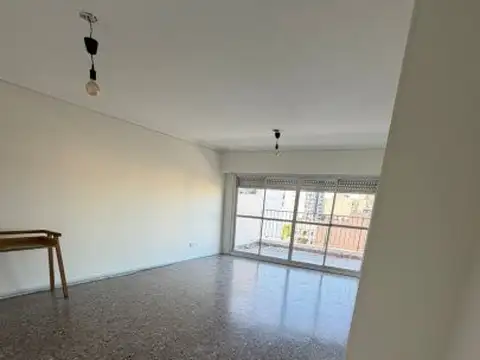 ESPECTACULAR 3 AMBIENTES CON BALCÓN TERRAZA