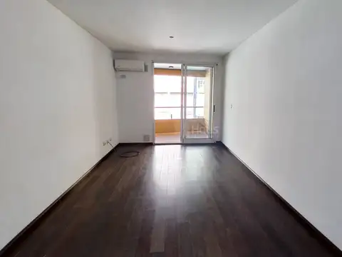 Alquiler de 1 dormitorio y cochera - Alem 1251